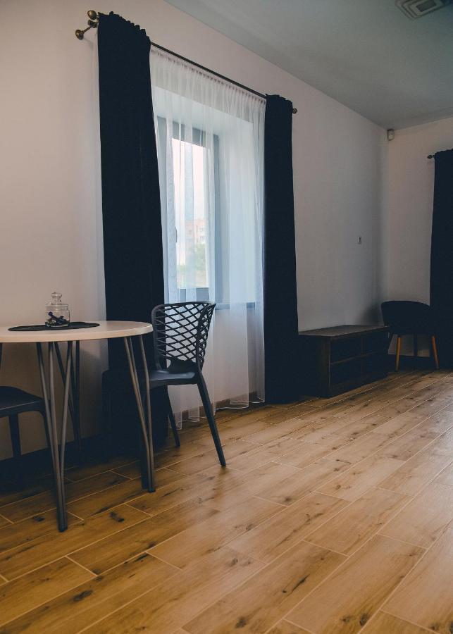 Four Rooms Apartments Czerkasy Zewnętrze zdjęcie